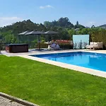 Moura - Pool & Jacuzzi Semesterbostad *
