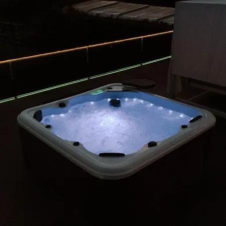 Moura - Pool & Jacuzzi