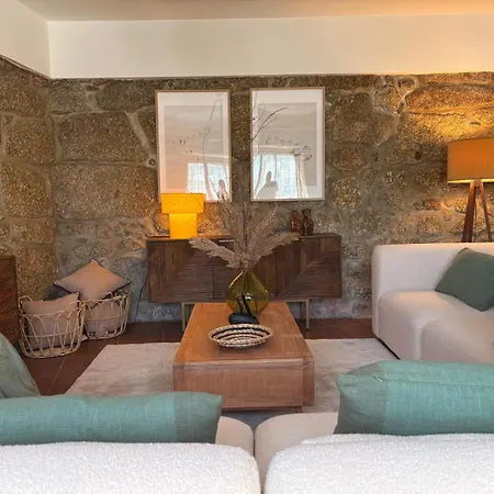 Moura - Pool & Jacuzzi * Póvoa de Lanhoso