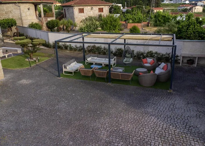 Moura - Pool & Jacuzzi Povoa de Lanhoso