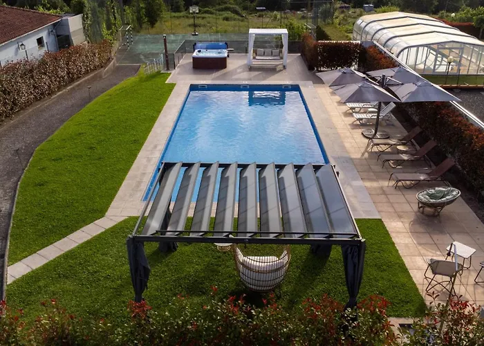 Moura - Pool & Jacuzzi