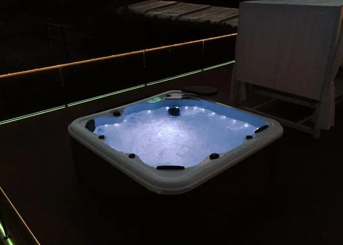 Moura - Pool & Jacuzzi