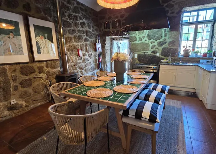 Moura - Pool & Jacuzzi Holiday home *