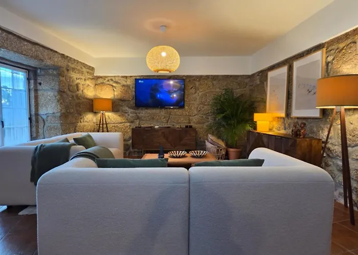 Moura - Pool & Jacuzzi Holiday home Povoa de Lanhoso