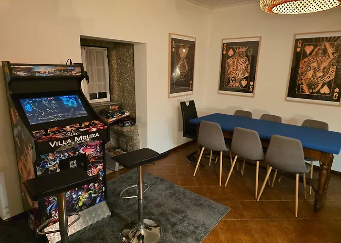 Moura - Pool & Jacuzzi Holiday home *